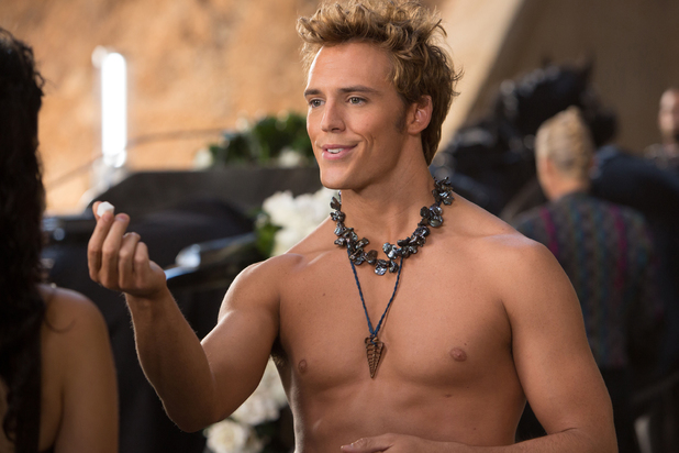movies-the-hunger-games-catching-fire-finnick-sam-claflin[1].jpg